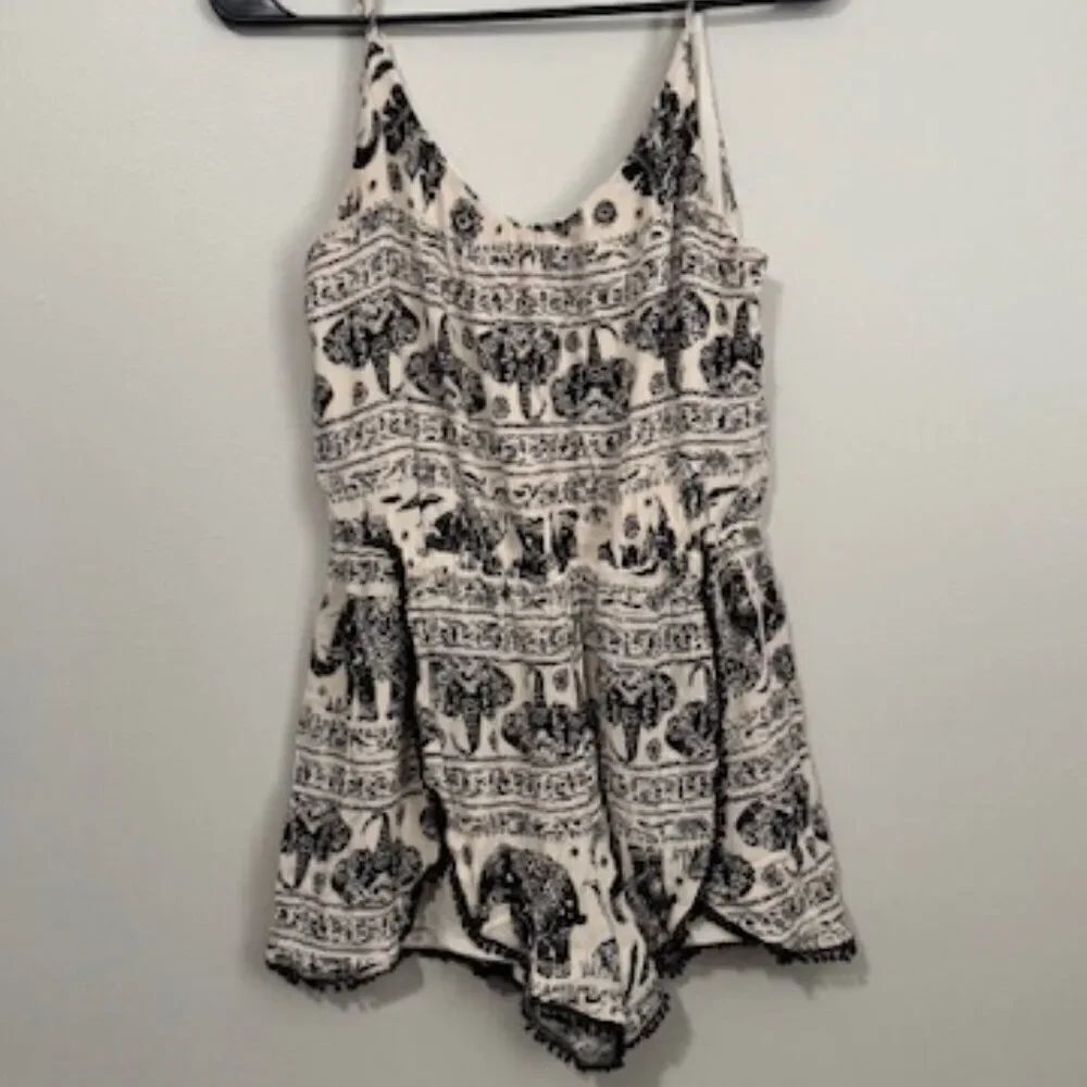 USED Woman's Sienna Sky Mini Dress Color Black/Cream Size Small